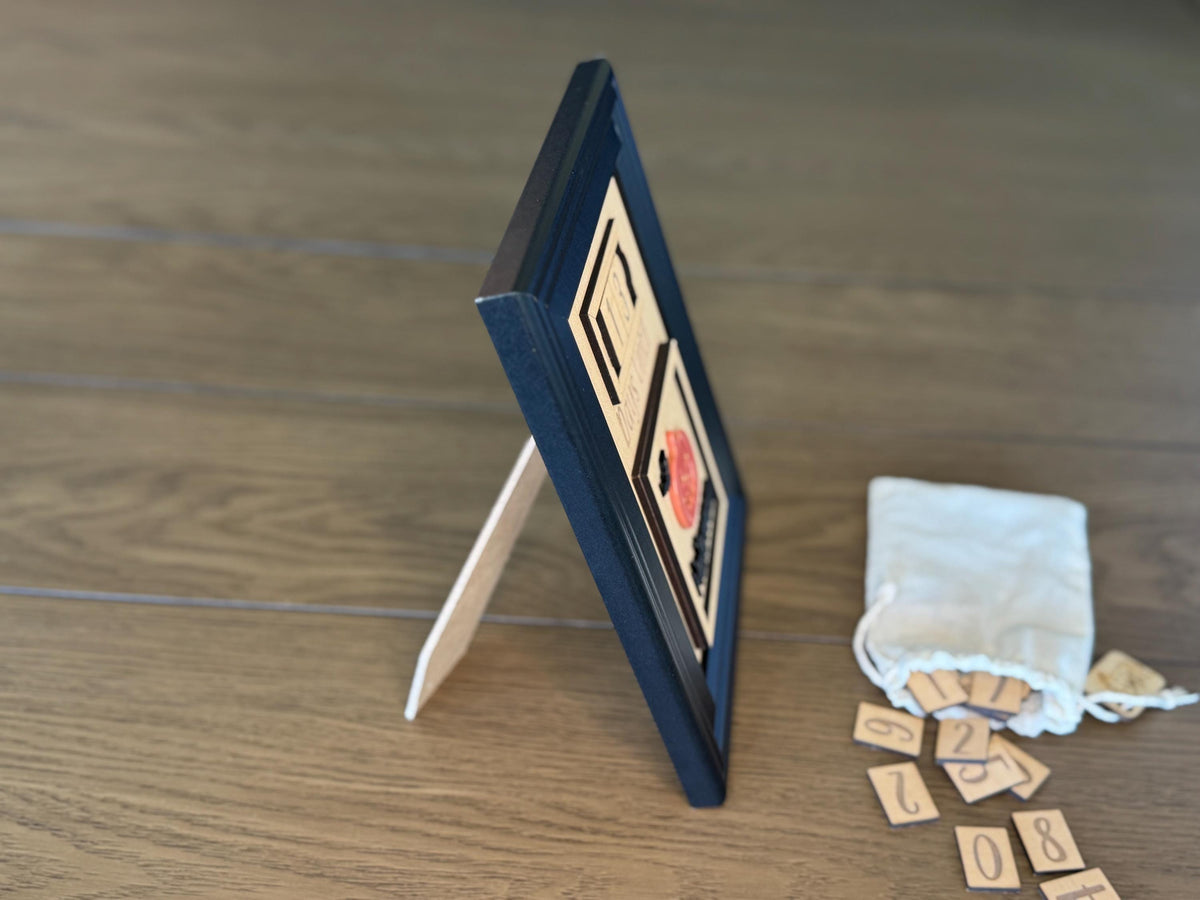Tabletop frame back and number tiles